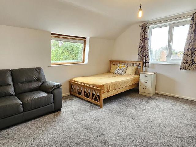 Studio for rent in Chesterton, Arbury