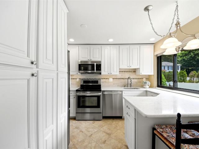 House for sale in Thornwood, New York
