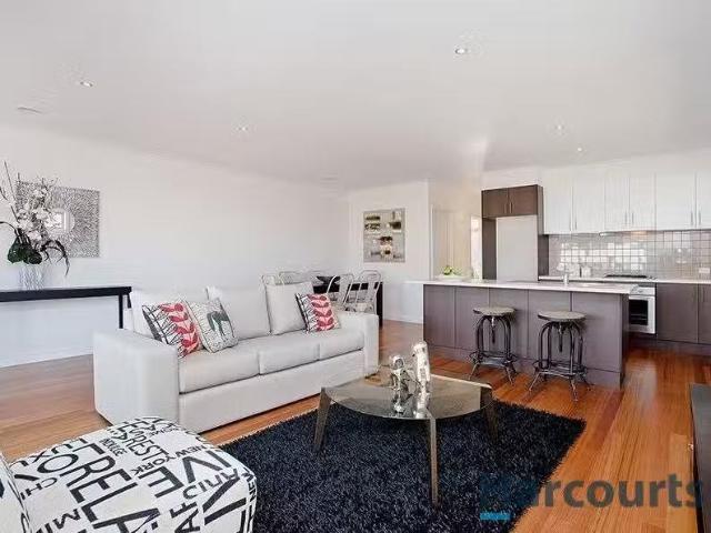 House for rent in Avondale Heights, Victoria