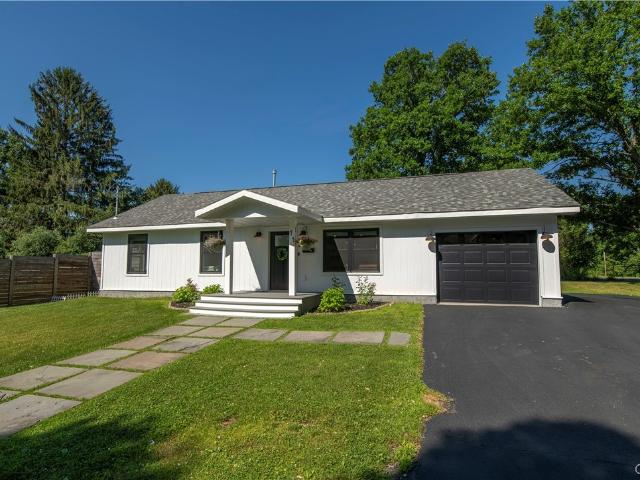 House for sale in Oneida, New York