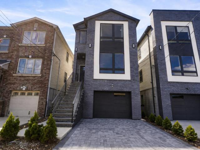 Property for sale in Hudson, New Jersey