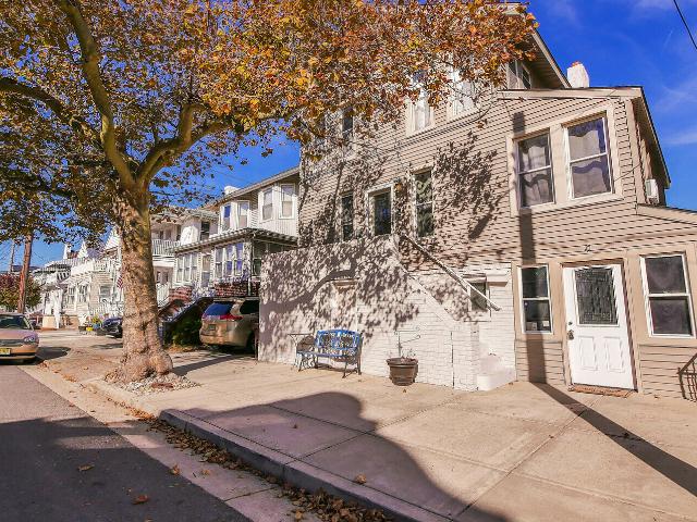 Duplex for rent in Ventnor City