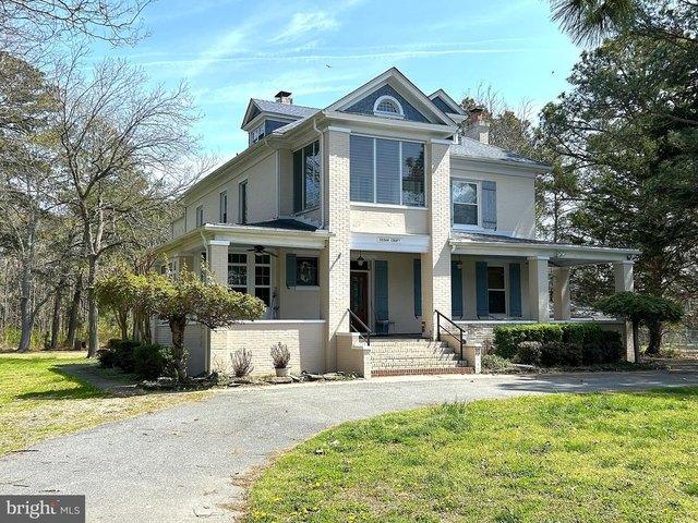 House for sale in Crisfield, Maryland