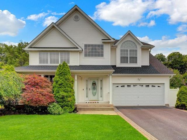 House for sale in Centereach, New York