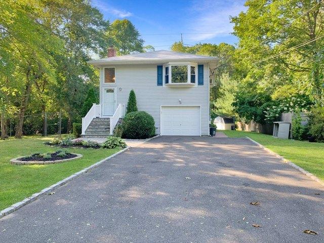 House for sale in Centereach, New York