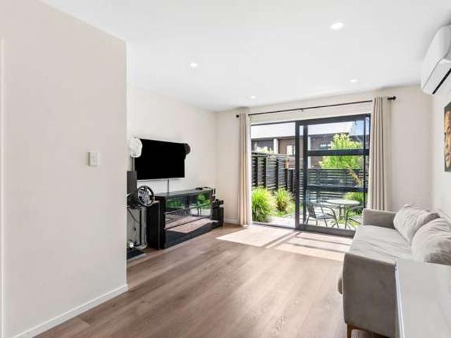 Townhouse for sale in Glen Eden, Waitākere Ranges