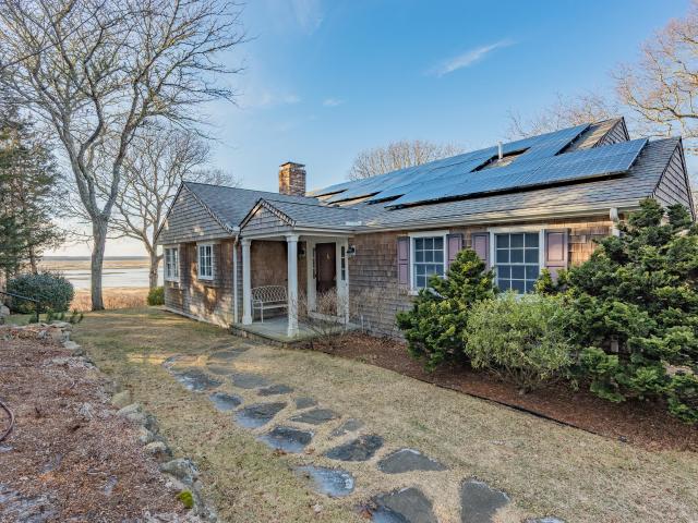 House for sale in Barnstable