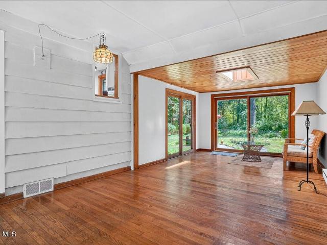 House for sale in Burnt Hills
