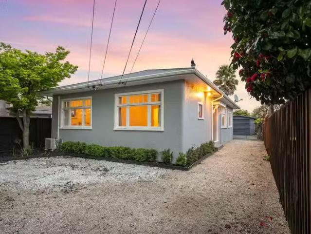 House for sale in Chaslands, Canterbury