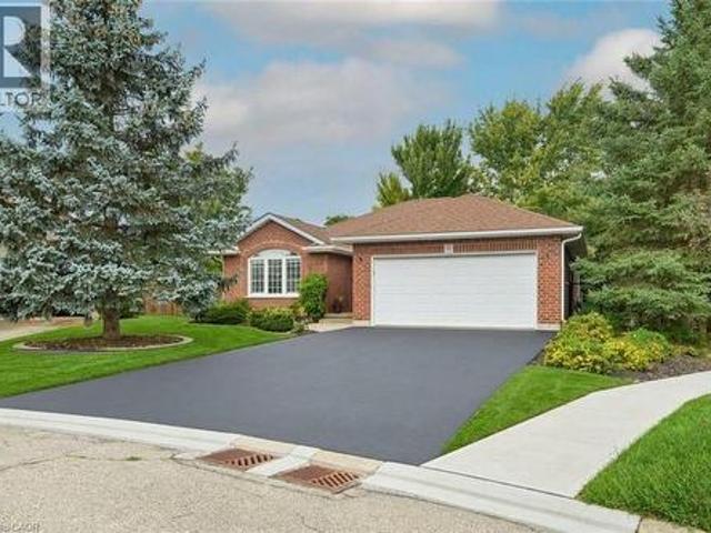 House for sale in Waterford, Ontario