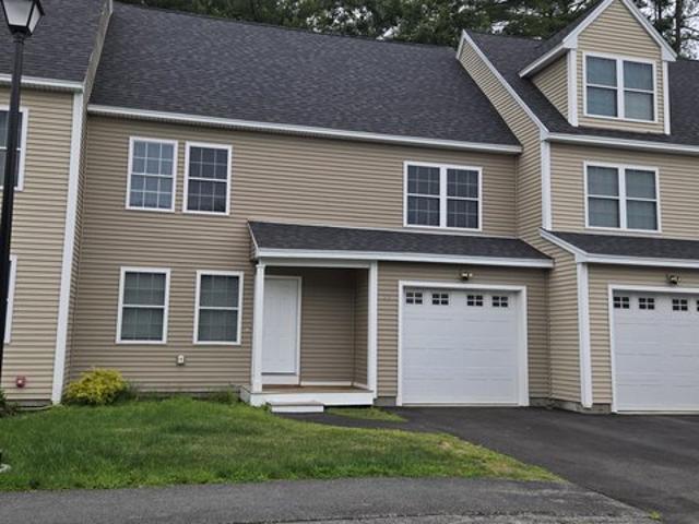 Townhouse for sale in Maine