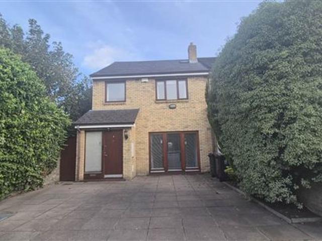Terraced House to rent in Bluebell, North Tipperary
