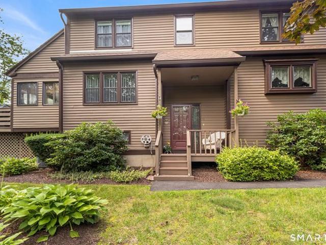 Townhouse for sale in Monroe, Connecticut
