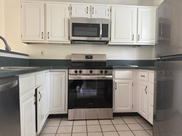 Townhouse for rent in Norwalk