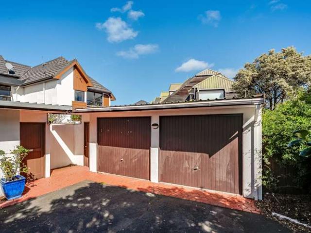 Townhouse for sale in Matata, Wellington
