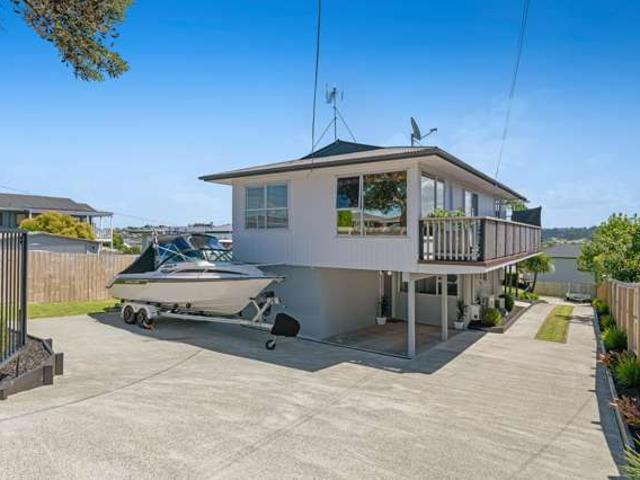 House for sale in Whangaparaoa