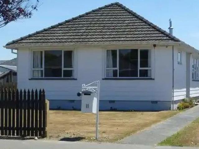 House for rent in Chaslands, Canterbury