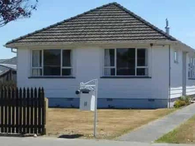 House for rent in Chaslands, Canterbury