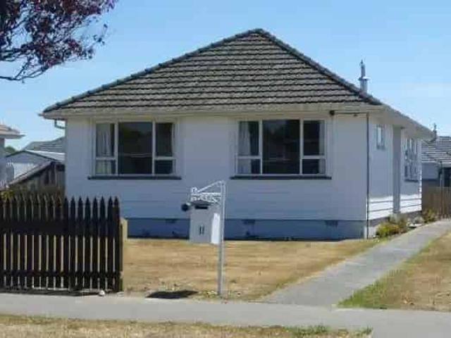 House for rent in Chaslands, Canterbury