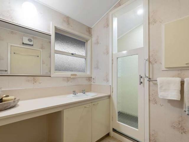 House for sale in Chaslands, Canterbury
