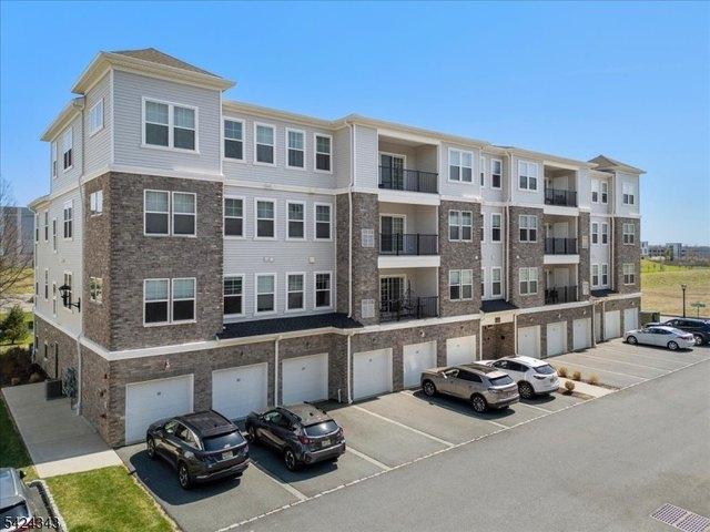 Condo for sale in Morris Plains, New Jersey