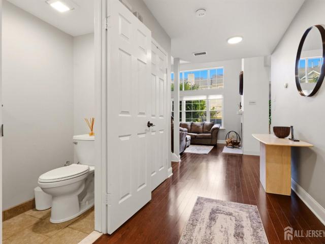 Townhouse for sale in The Colony Club, Sayreville