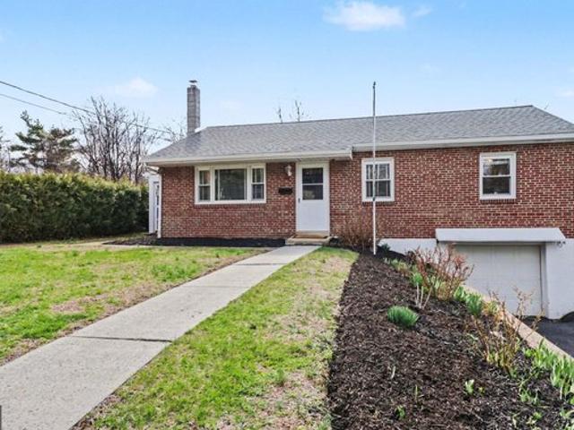 House for sale in Cumberland, Pennsylvania