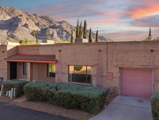 Townhouse for sale in Tucson, Arizona