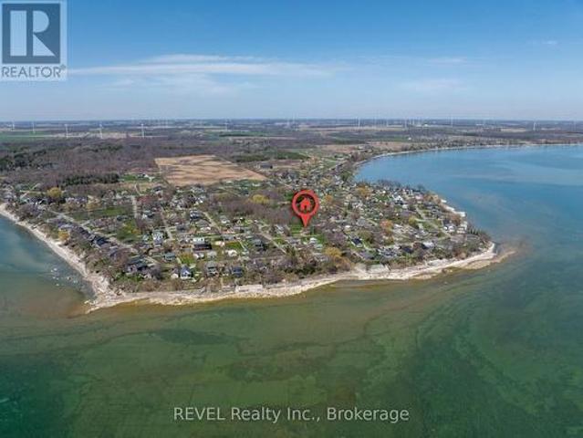 House for sale in Ontario