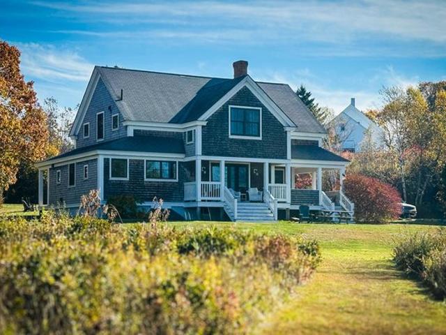 House for sale in Bailey Island, Maine