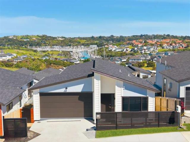 House for sale in Whangaparaoa