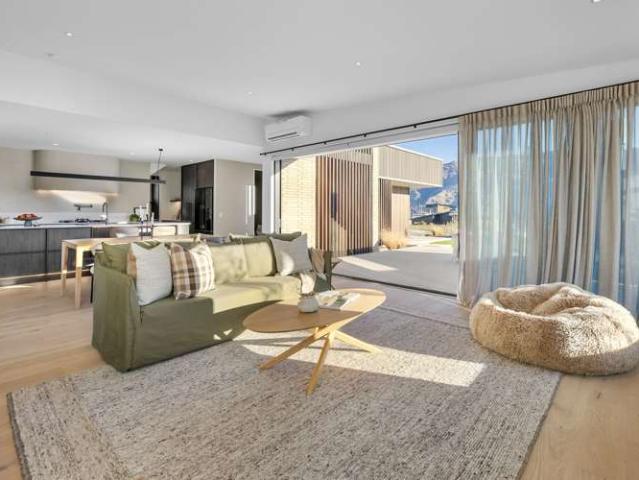 House for sale in Otakou