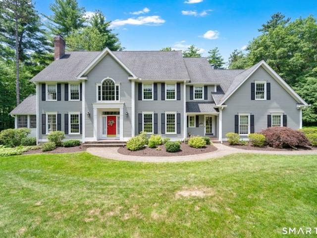 House for sale in Simsbury, Connecticut