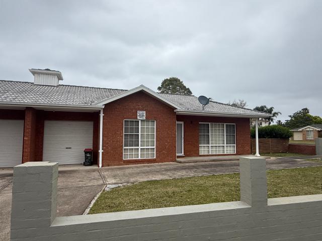 House for rent in Maloneys Beach, New South Wales