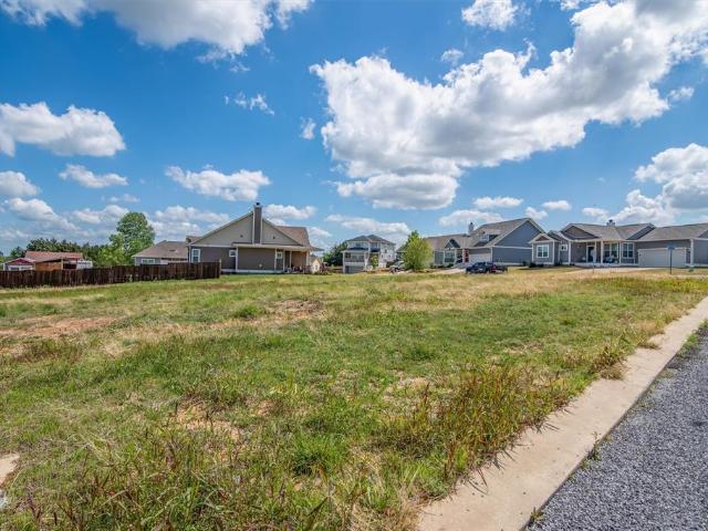 Land for sale in Pottsboro, Texas