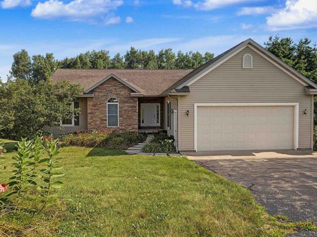 House for sale in Canyon Lake, California