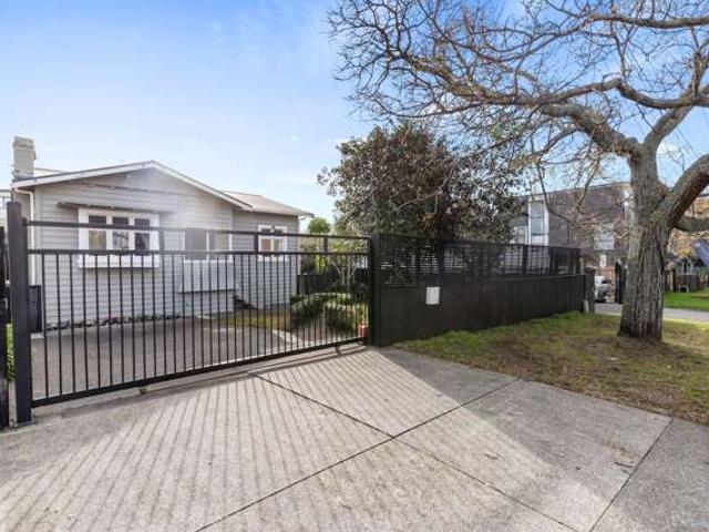 House for sale in Balmoral, Oroua County