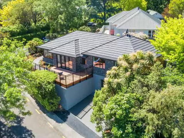 House for sale in Chaslands, Canterbury