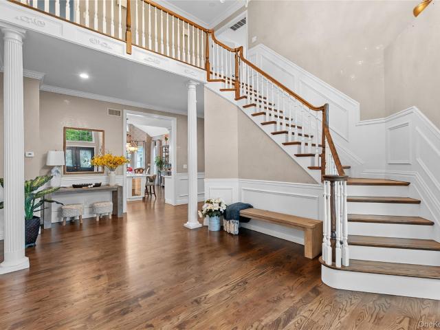 House for sale in East Islip