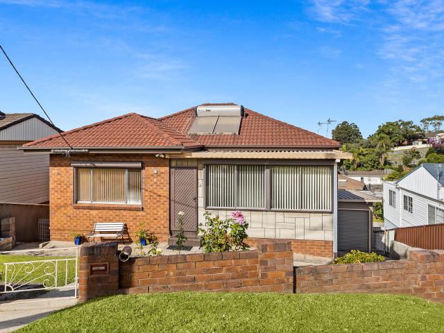 House for rent in Wollongong West, New South Wales