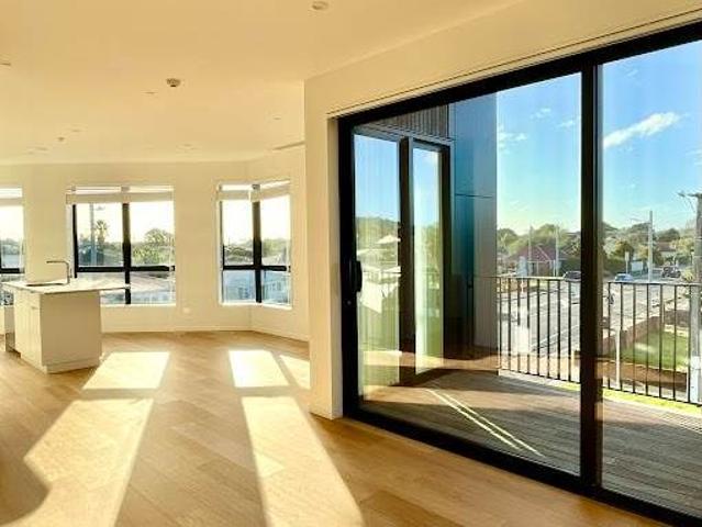 Apartment for rent in Saint Lukes, Albert-Eden