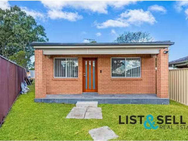 House for rent in Minto, Sydney