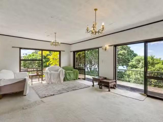 House for sale in Auckland, Oroua County