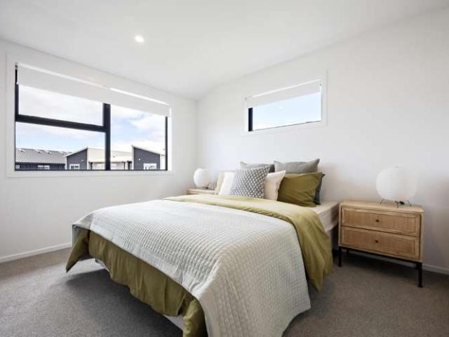 House for sale in Oratia