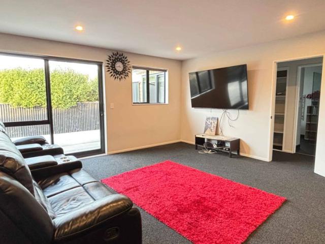 House for rent in Chaslands, Canterbury
