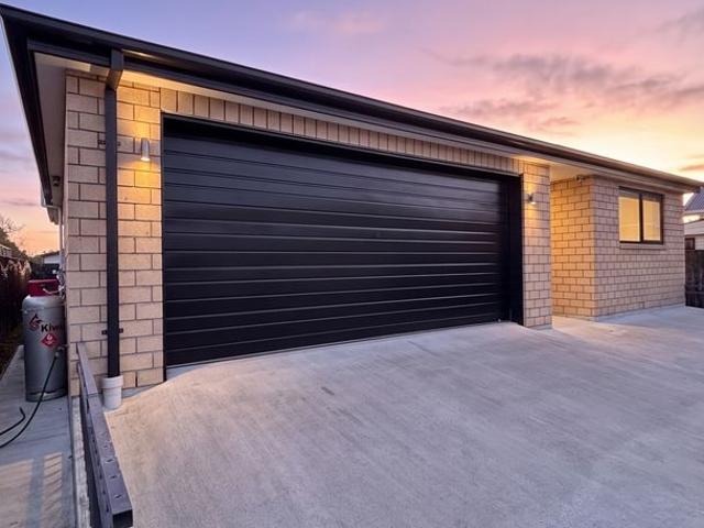 House for rent in Chaslands, Canterbury