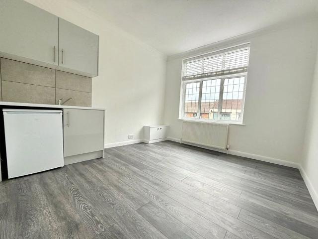 Studio for rent in Petts Wood, Greater London