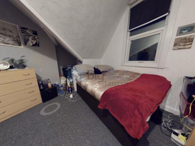 House for rent in Hyde Park, West Yorkshire