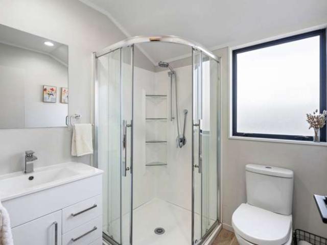 House for sale in Point England, Maungakiekie-Tāmaki