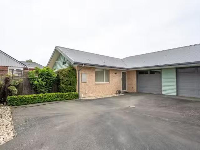 House for sale in Chaslands, Canterbury